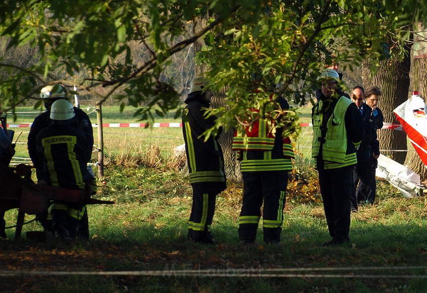 Kleinflugzeug abgestuerzt Sankt Augustin Meindorf P062.JPG